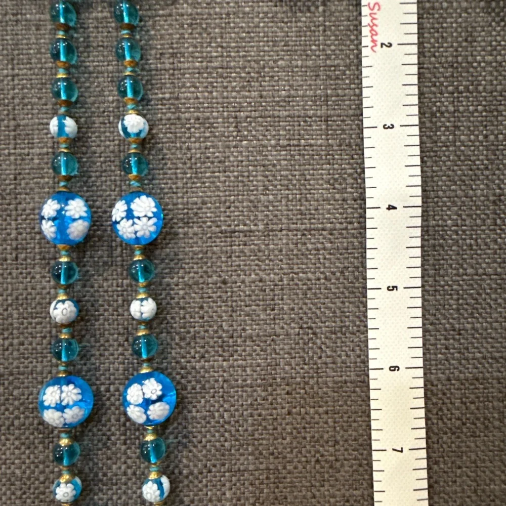 Artisan glass necklace with white flowers and aqua blue glass - Picture 7 of 8